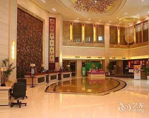 Taohualing Hotel อี๋ชาง ภายนอก รูปภาพ